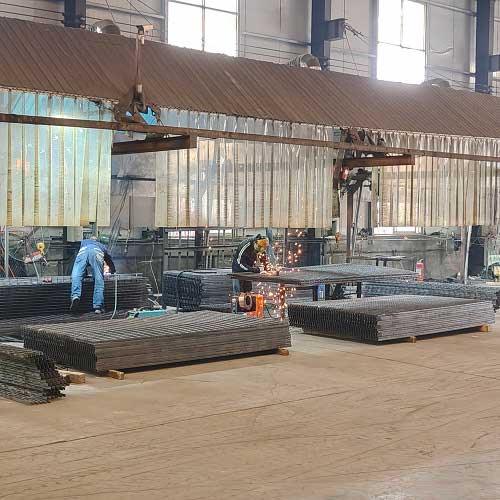 精準選型指南：選擇不同規格的平臺鋼格柵板