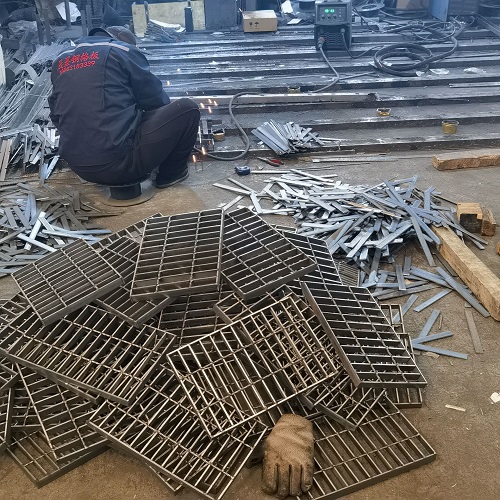 鋼格柵板市場價格及選購指南