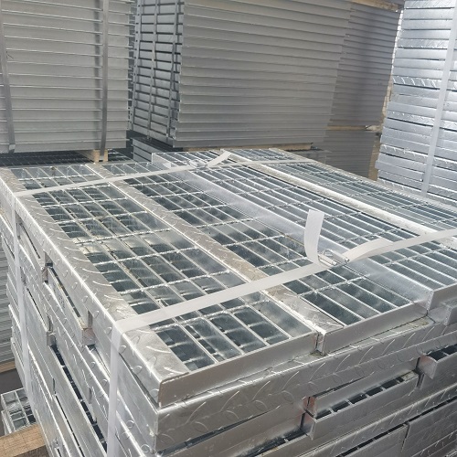 鍍鋅踏步板格柵工業安全必選方案