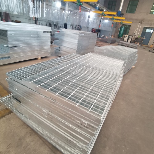 污水處理廠鋼格板如何選？防滑耐腐是關鍵！