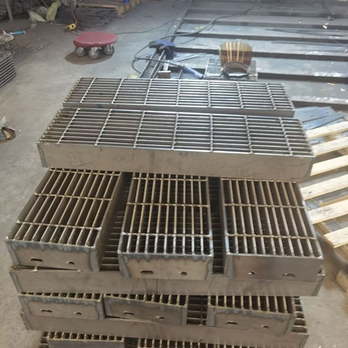 線上線下選購鋼格柵，這些差異不了解要吃大虧