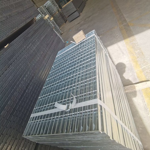 鋼格柵材質怎么挑？碳鋼、不銹鋼優劣勢深度解析