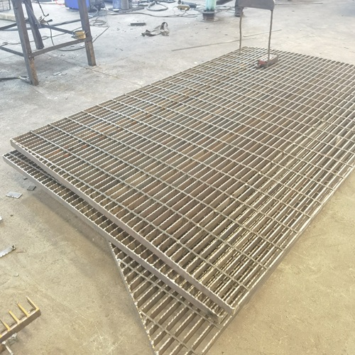 鋼格板是怎么做到防滑又安全的？