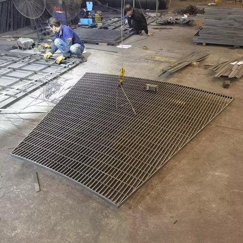 鋼格板長期使用后變形怎么辦