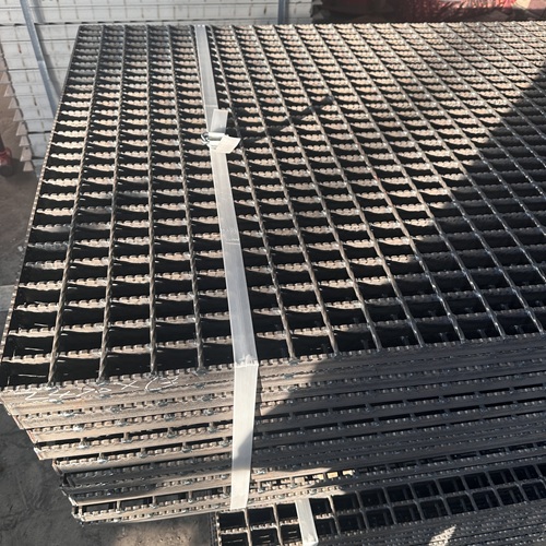 環衛工程鋼格板常見用途與選型